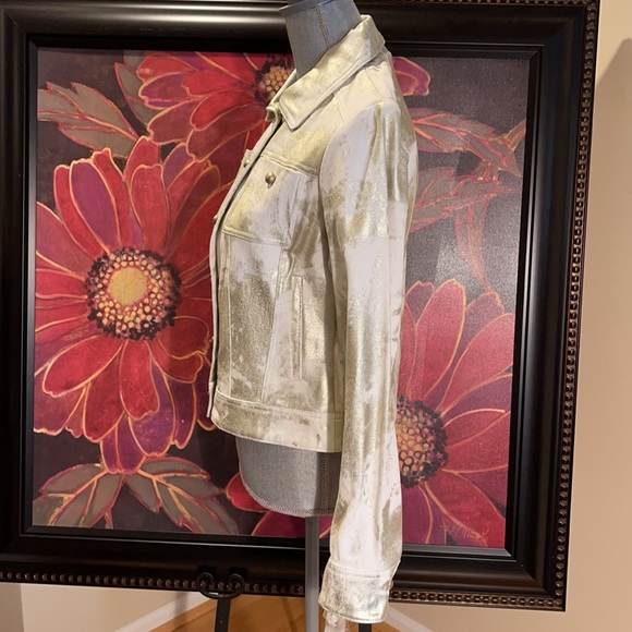 😎 Cool & Fun | White & Gold Jean Jacket 😎 - Picture 4 of 12